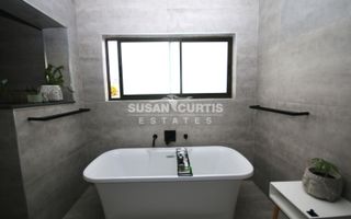 4 Bedroom House For Sale in Ocean View, Swakopmund