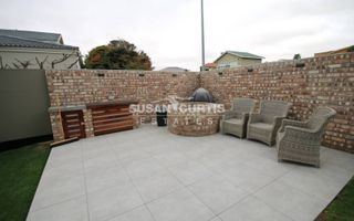 4 Bedroom House For Sale in Ocean View, Swakopmund