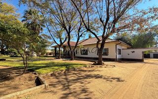 4 Bedroom House For Sale in Otjiwarongo