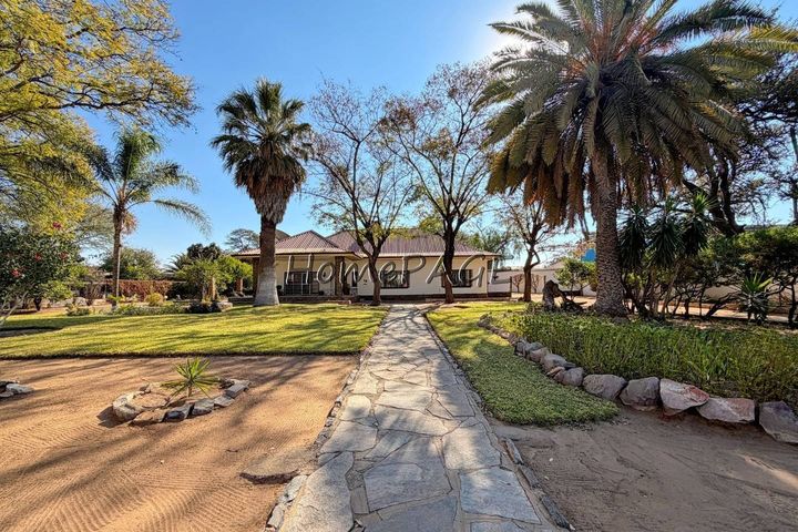 4 Bedroom House For Sale in Otjiwarongo