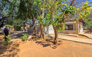 8 Bedroom Small Holding / Plot For Sale in Otavi