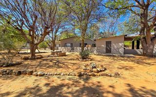 8 Bedroom Small Holding / Plot For Sale in Otavi