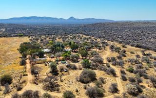 8 Bedroom Small Holding / Plot For Sale in Otavi