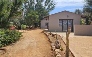 8 Bedroom Small Holding / Plot For Sale in Otavi