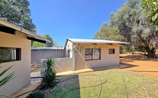 8 Bedroom Small Holding / Plot For Sale in Otavi
