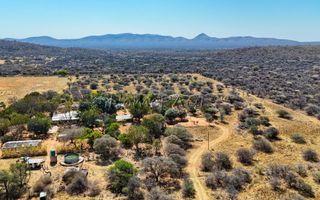 8 Bedroom Small Holding / Plot For Sale in Otavi