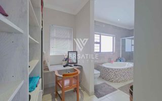 4 Bedroom House For Sale in Fairway Estate