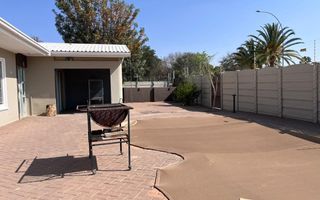 3 Bedroom House To Rent in Academia, Windhoek