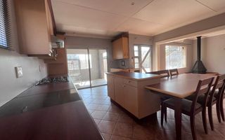 3 Bedroom House To Rent in Academia, Windhoek