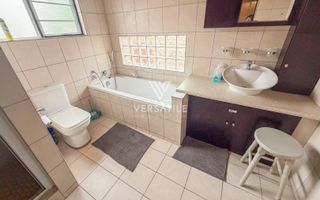 3 Bedroom House For Sale in Henties Bay Central, Henties Bay