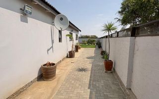 1 Bedroom Small Holding / Plot For Sale in Swakopmund River...