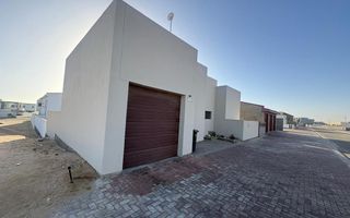 2 Bedroom House To Rent in Dolphin Beach