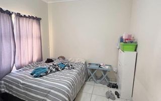 2 Bedroom House To Rent in Dolphin Beach