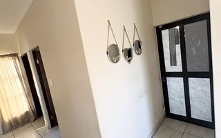 2 Bedroom House To Rent in Dolphin Beach