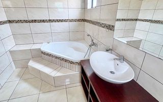 2 Bedroom House To Rent in Dolphin Beach
