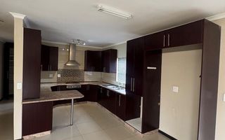 2 Bedroom House To Rent in Dolphin Beach