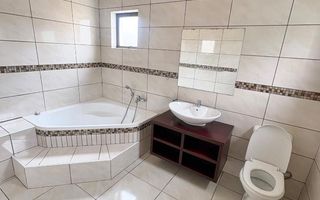 2 Bedroom House To Rent in Dolphin Beach