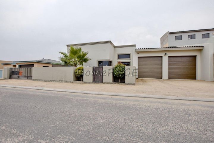 3 Bedroom House For Sale in Swakopmund Ext 23, Swakopmund