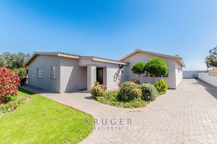 4 Bedroom House For Sale in Swakopmund Ext 9, Swakopmund