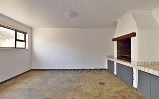 4 Bedroom House For Sale in Meersig