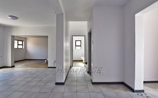 4 Bedroom House For Sale in Meersig