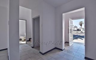 4 Bedroom House For Sale in Meersig