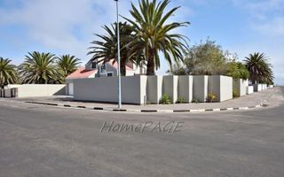 4 Bedroom House For Sale in Meersig