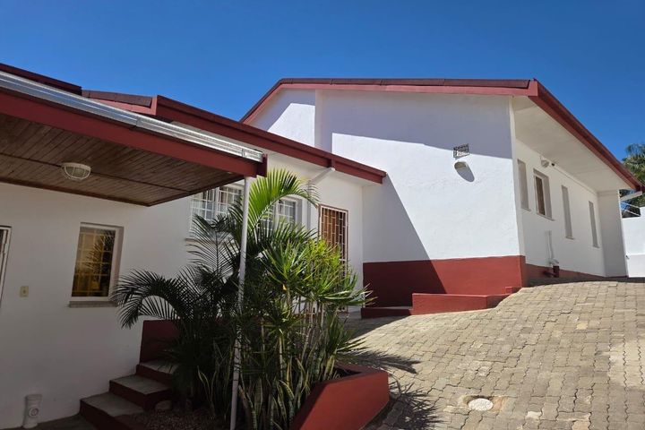 4 Bedroom House To Rent in Klein Windhoek, Windhoek