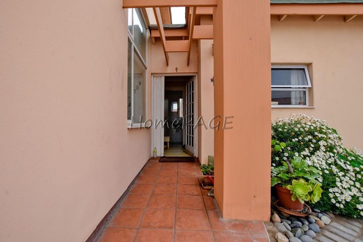 2 Bedroom Retirement For Sale in Vineta, Swakopmund