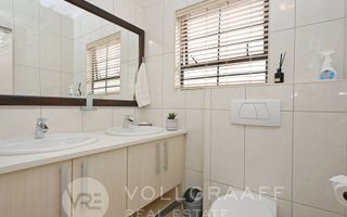 2 Bedroom House To Rent in Mile 4, Swakopmund