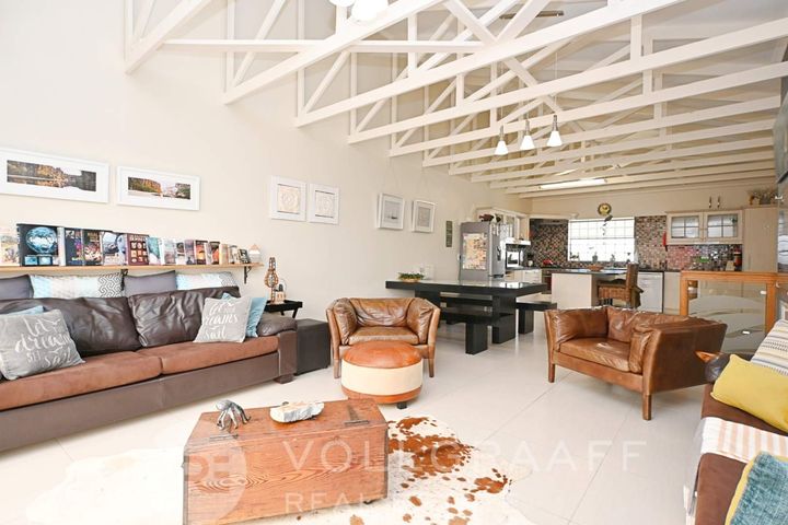 2 Bedroom House To Rent in Mile 4, Swakopmund