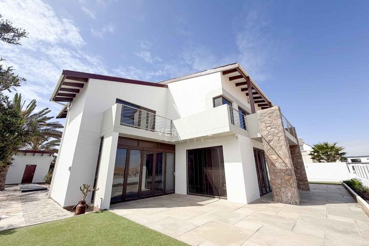 8 Bedroom House For Sale in Kramersdorf, Swakopmund