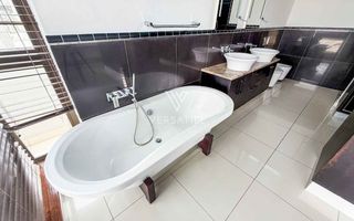8 Bedroom House For Sale in Kramersdorf, Swakopmund