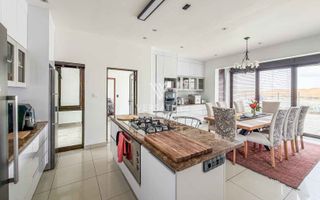 8 Bedroom House For Sale in Kramersdorf, Swakopmund