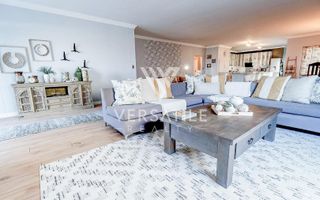 3 Bedroom House For Sale in Henties Bay Central, Henties Bay