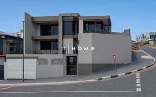4 Bedroom House For Sale in Kleine Kuppe, Windhoek