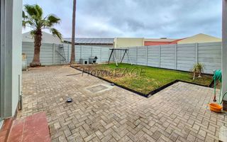 3 Bedroom House For Sale in Meersig