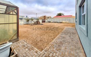 3 Bedroom House For Sale in Meersig