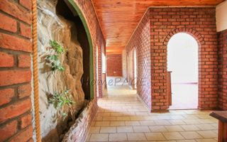 4 Bedroom House For Sale in Otjiwarongo