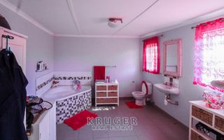 4 Bedroom House For Sale in Outjo