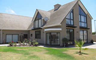 4 Bedroom House For Sale in Kramersdorf, Swakopmund
