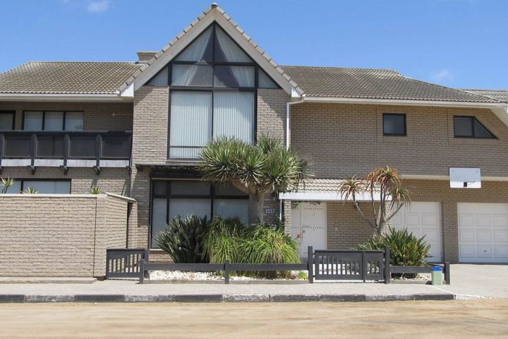 4 Bedroom House For Sale in Kramersdorf, Swakopmund