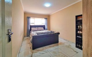4 Bedroom House For Sale in Meersig