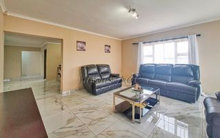 4 Bedroom House For Sale in Meersig