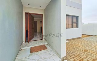 4 Bedroom House For Sale in Meersig