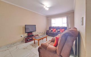 4 Bedroom House For Sale in Meersig