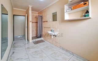 4 Bedroom House For Sale in Meersig
