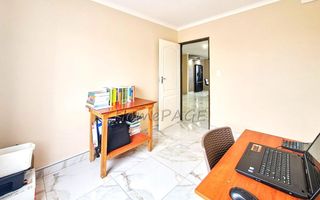 4 Bedroom House For Sale in Meersig