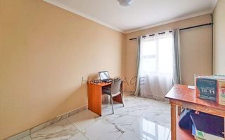 4 Bedroom House For Sale in Meersig