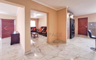 4 Bedroom House For Sale in Meersig